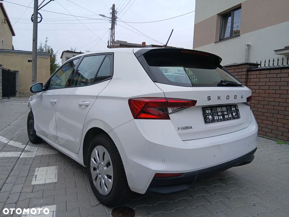 Skoda Fabia 1.0 Ambition - 4