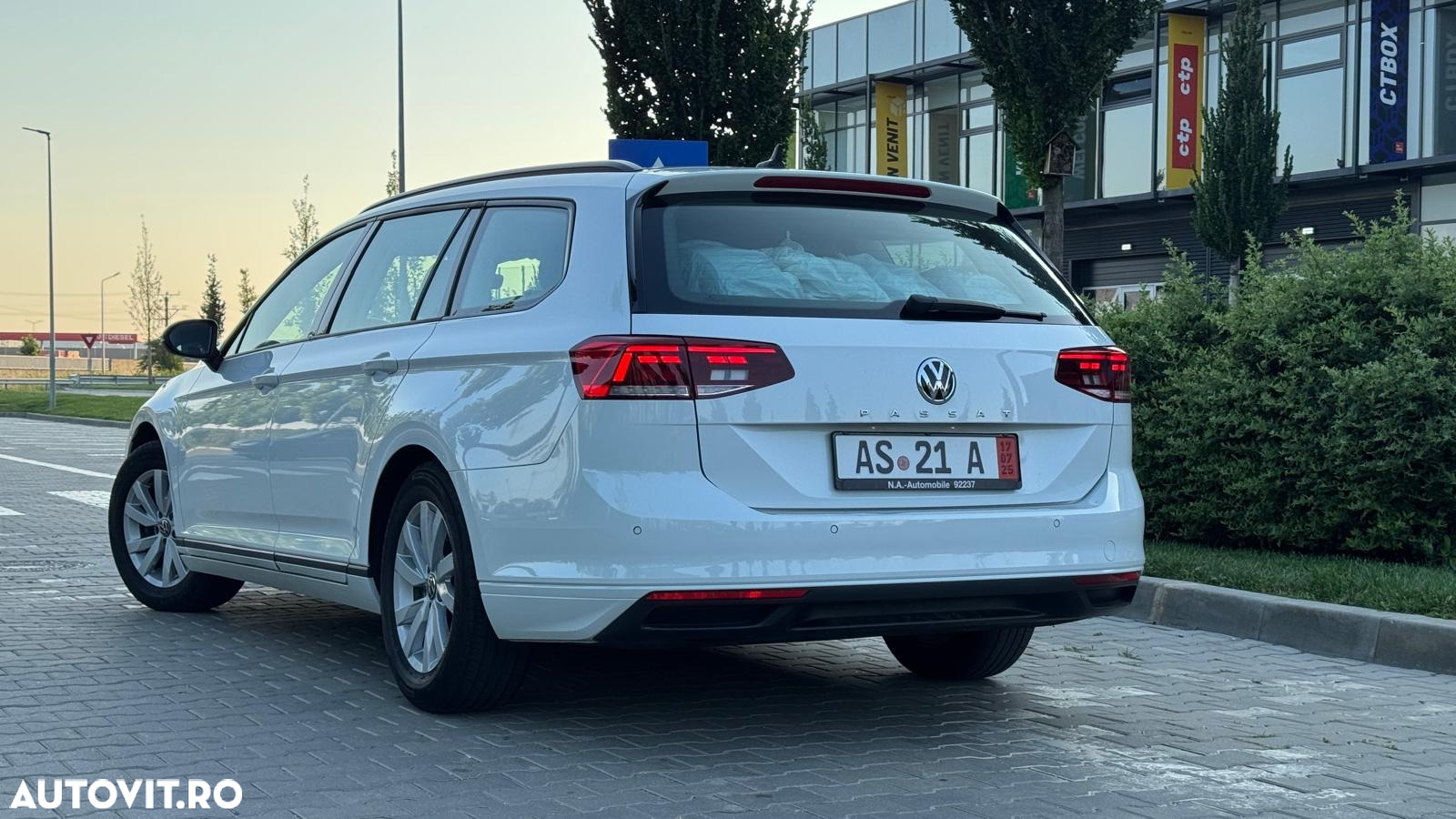 Volkswagen Passat 2.0 TDI DSG Advance - 4