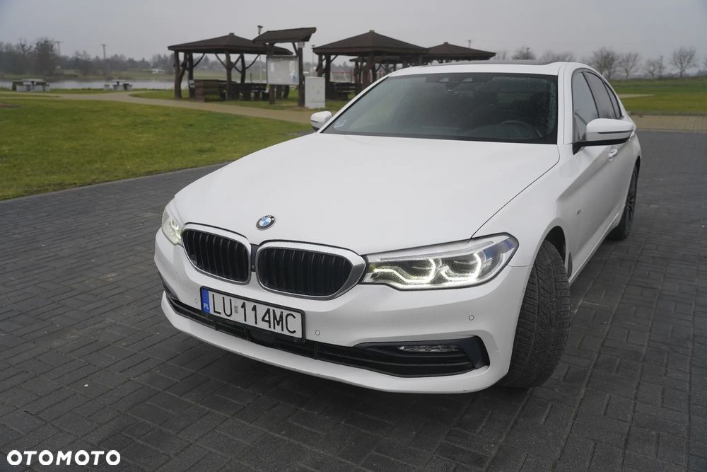 BMW Seria 5 520d Sport - 4