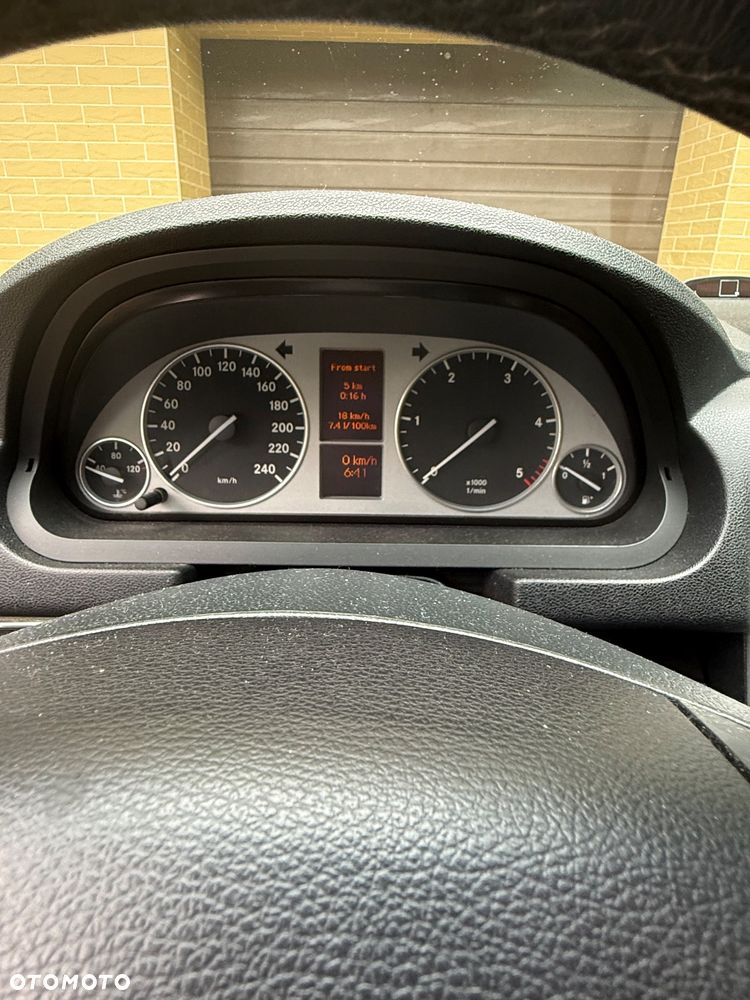 Mercedes-Benz Klasa B 180 CDI Autotronic - 12