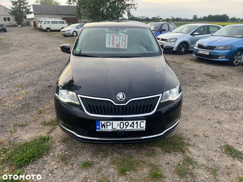 Skoda RAPID - 12