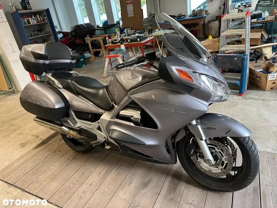Honda ST - 2