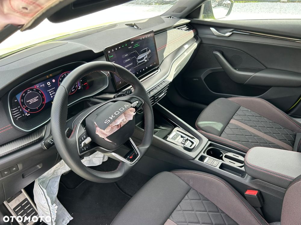 Skoda Octavia 2.0 TSI RS DSG - 14