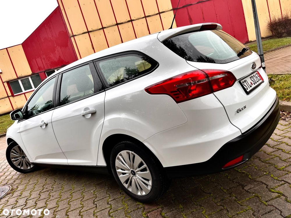 Ford Focus 1.0 EcoBoost STart-Stopp-System ACTIVE - 5