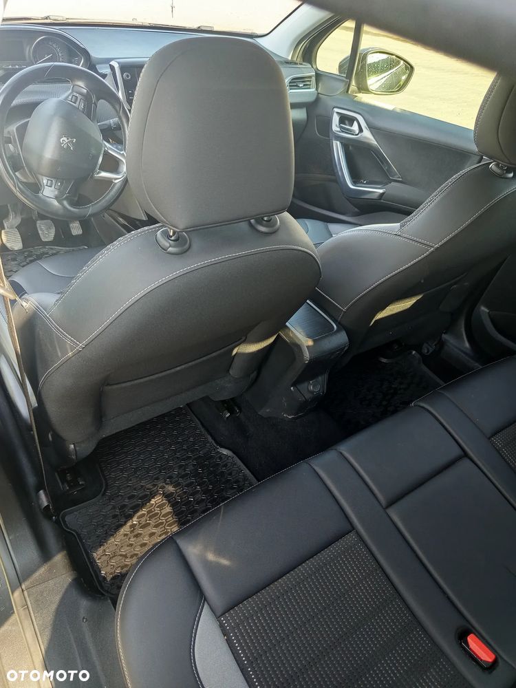 Peugeot 2008 PureTech 110 Stop&Start Style - 19