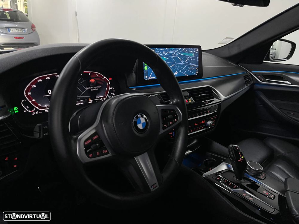 BMW 530 e Pack Desportivo M - 10