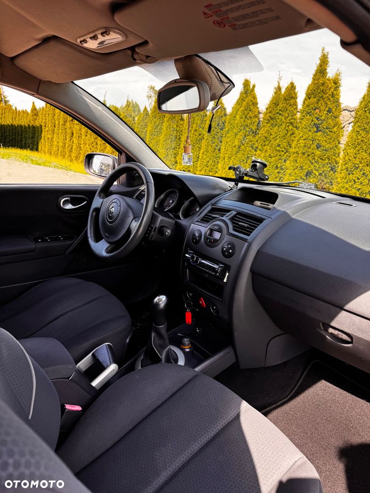 Renault Megane 1.6 16V Confort Privilege - 23