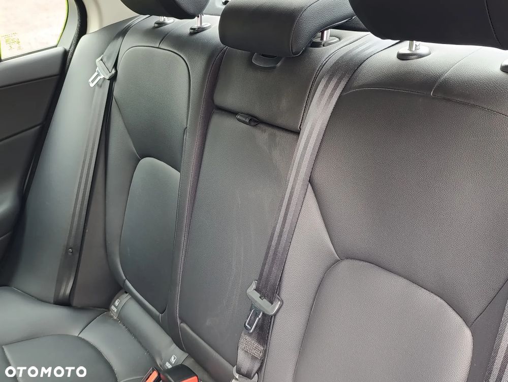 Jaguar XE 2.0 T Prestige - 21