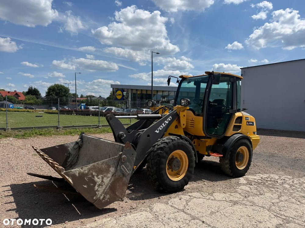 Volvo L 28 F - 2
