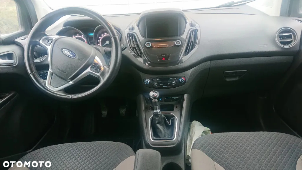Ford Tourneo Courier 1.0 EcoBoost Titanium - 9