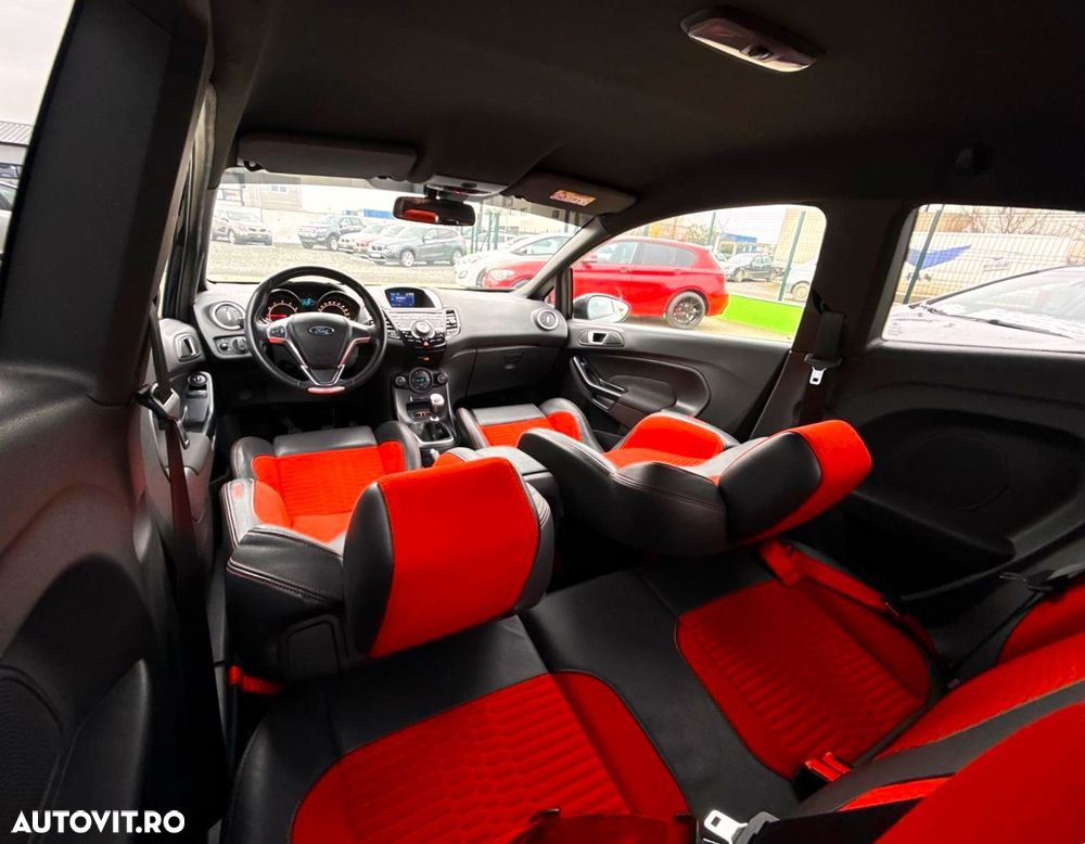 Ford Fiesta 1.6 EcoBoost ST - 22