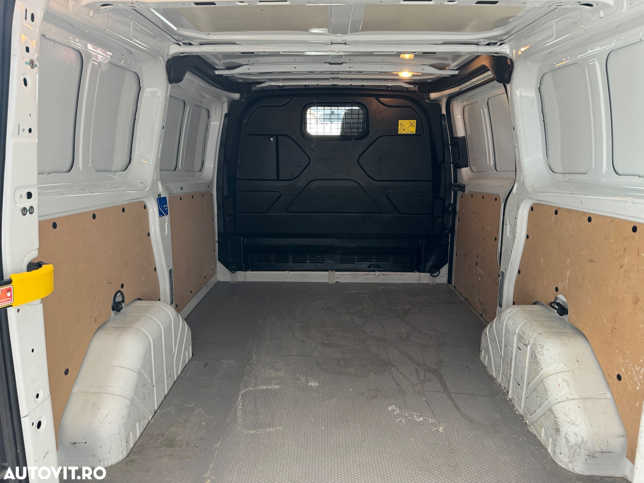Ford Transit Custom - 16