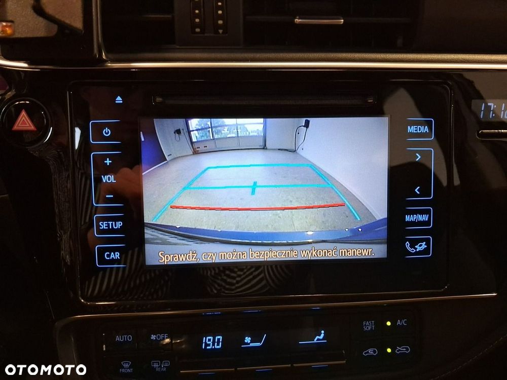 Toyota Auris - 26