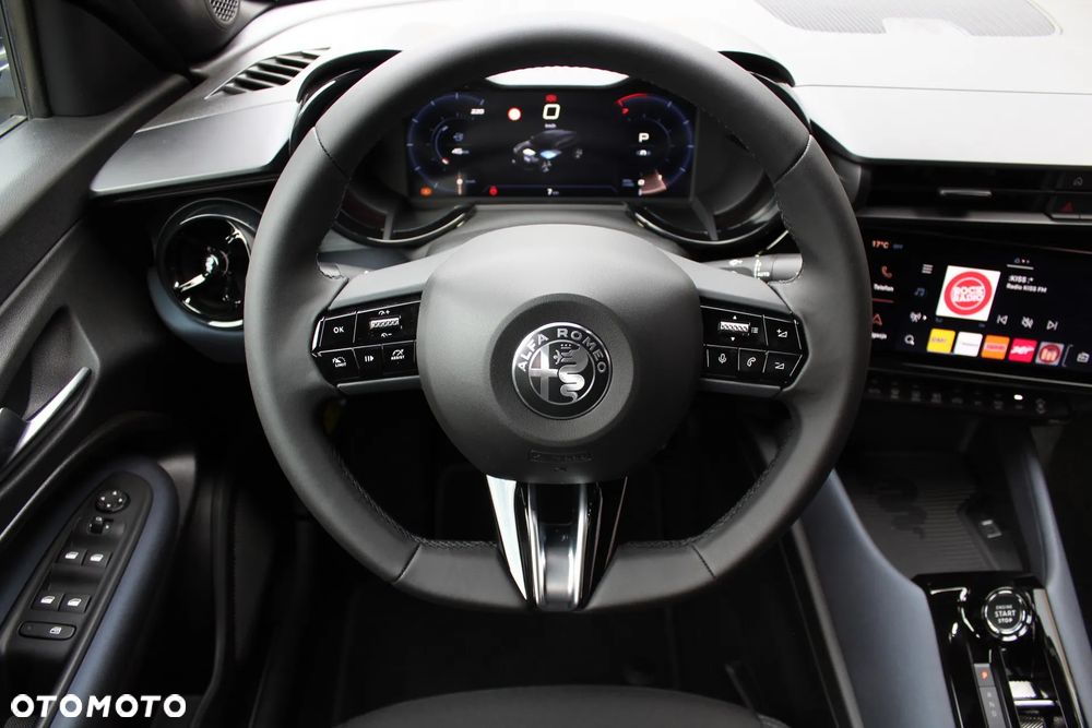 Alfa Romeo Junior 1.2 mHEV Sprint eDCT - 11