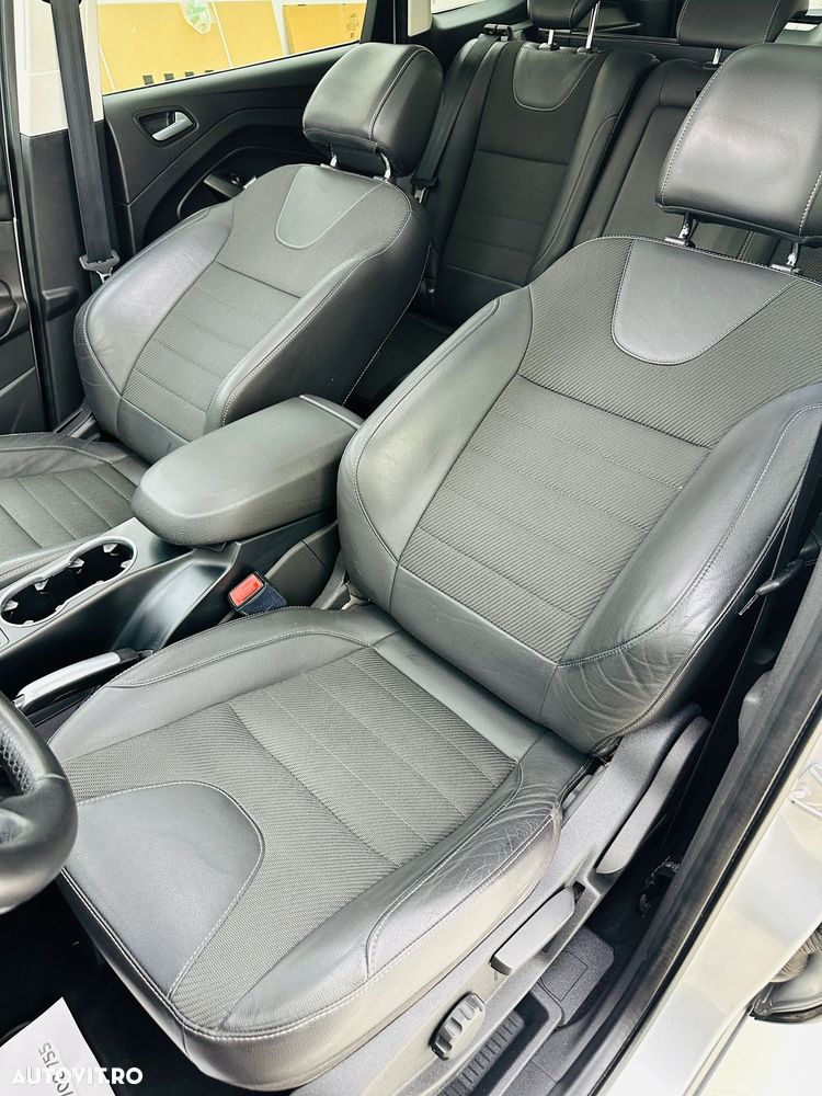 Ford Kuga - 21