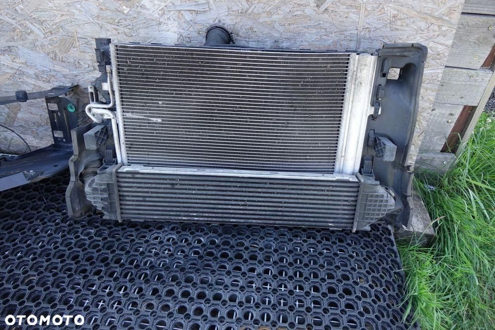 PAS PRZEDNI KPL WZMOCNIENIE CHŁODNICE VOLVO V70 III S80 06-16 2.0D V70S - 2