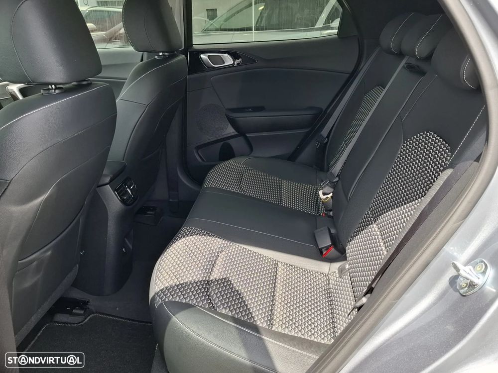 Kia XCeed 1.0 T-GDI Drive - 24