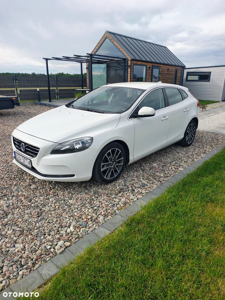 Volvo V40 D2 Momentum - 1
