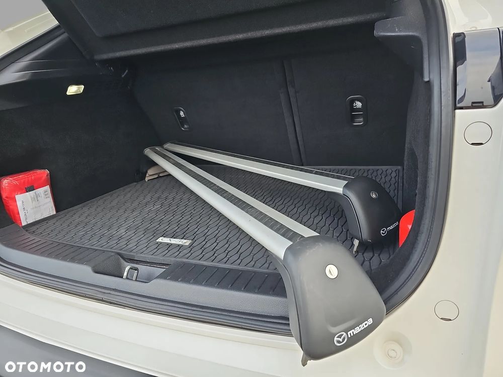 Mazda CX-30 2.0 mHEV Hikari 2WD - 24