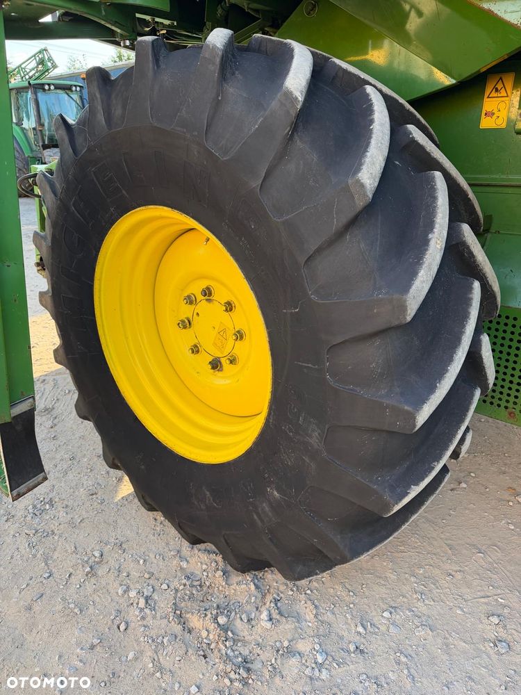 John Deere 2256 - 14
