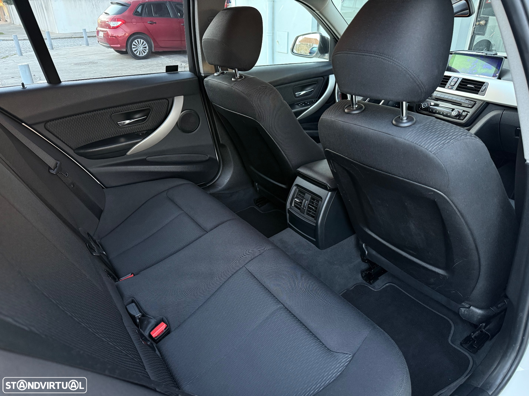 BMW 316 d Touring Line Sport - 16