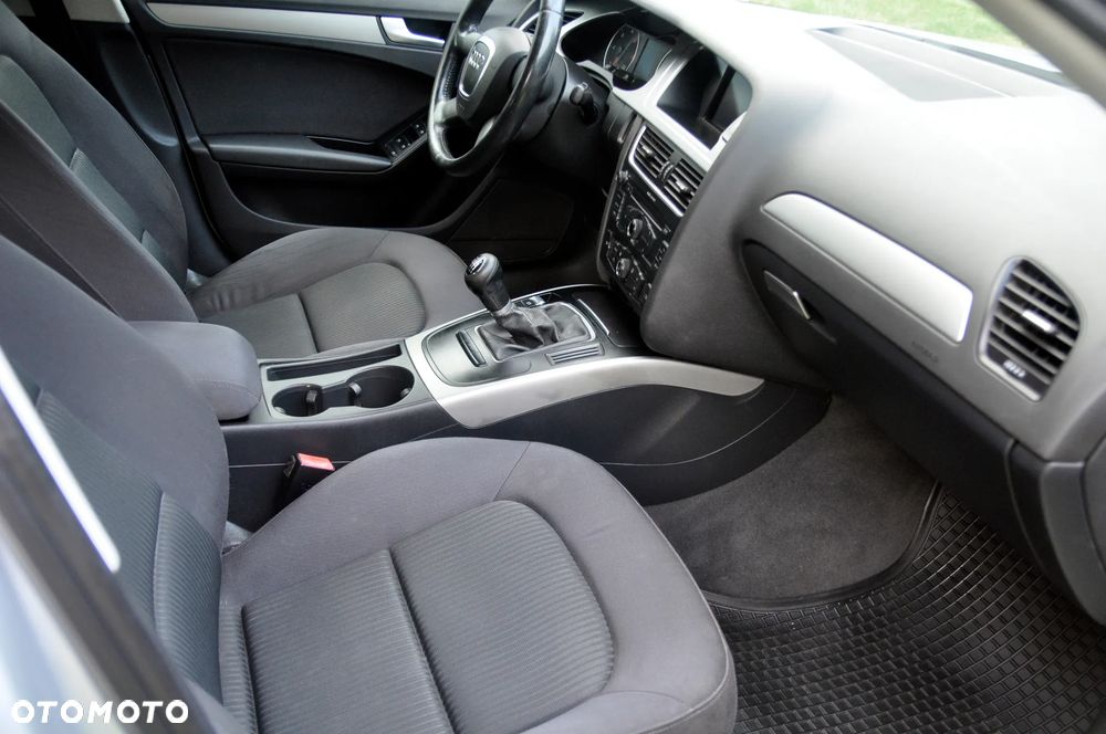 Audi A4 Avant 2.0 TDI - 8