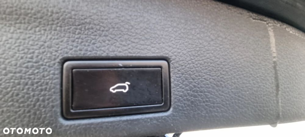 Volkswagen Sharan 2.0 TDI Highline DSG - 17