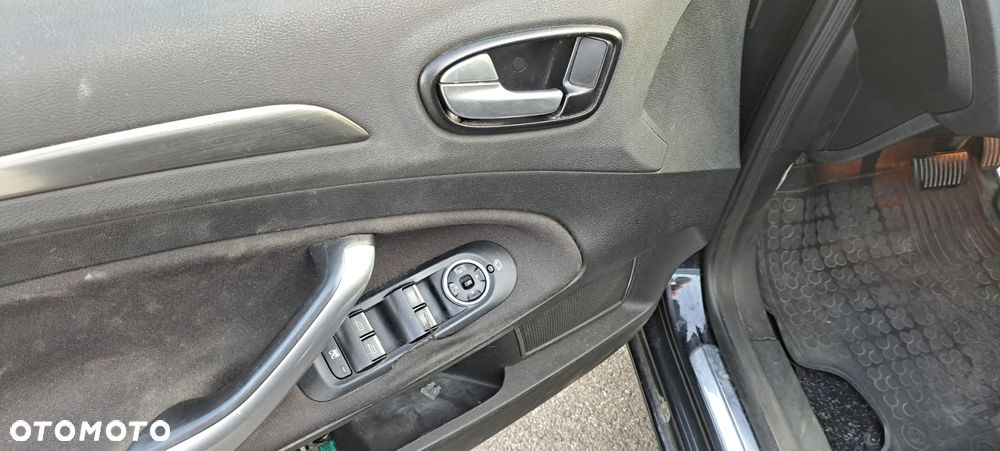 Ford Mondeo 2.0 TDCi Titanium - 17