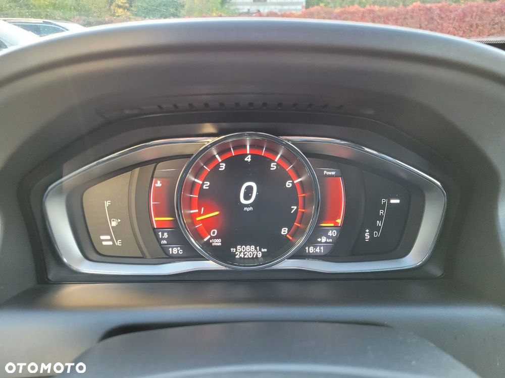 Volvo XC 60 T5 AWD Summum - 14