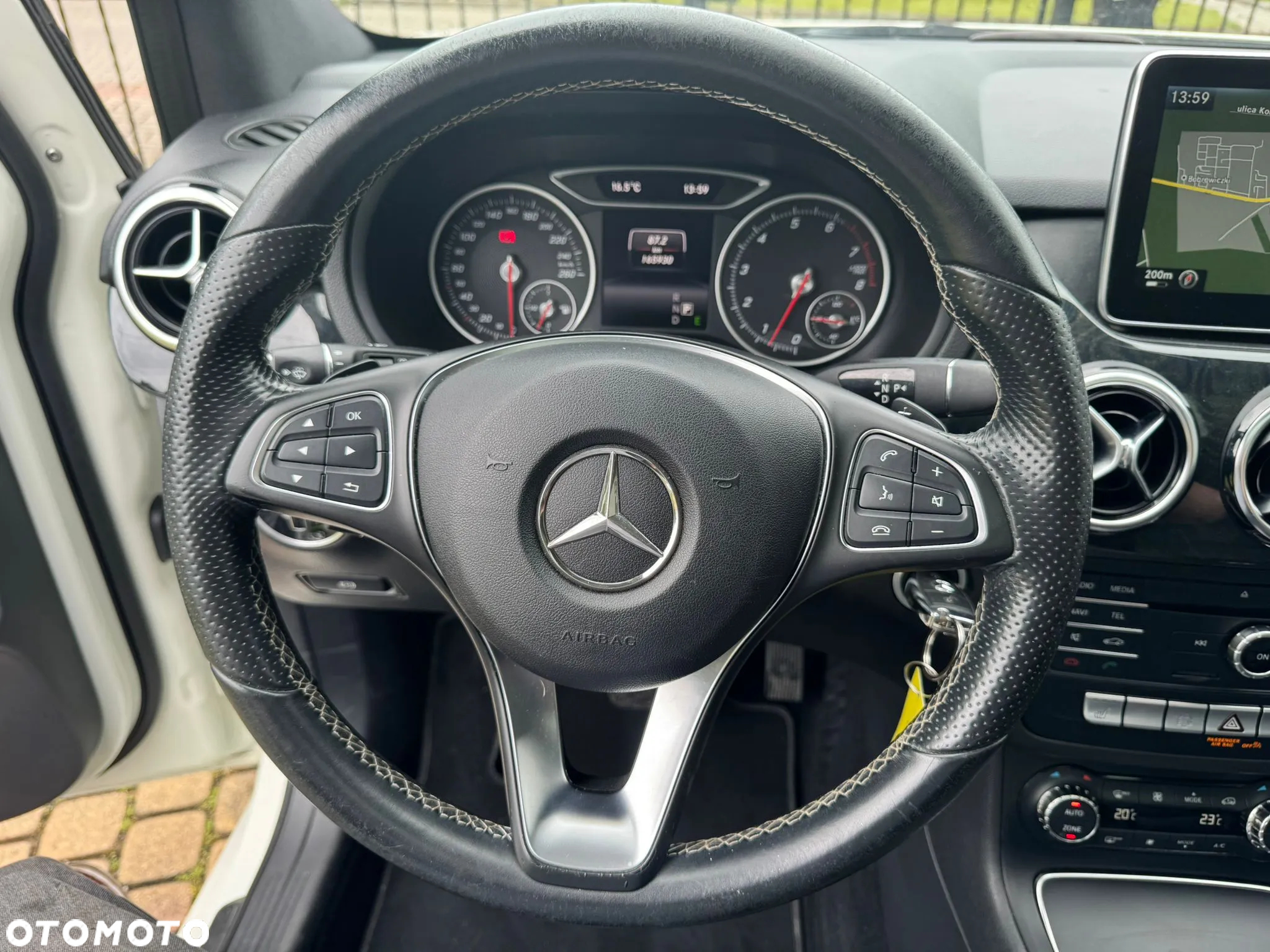Mercedes-Benz Klasa B 250 4Matic 7G-DCT UrbanStyle Edition - 19