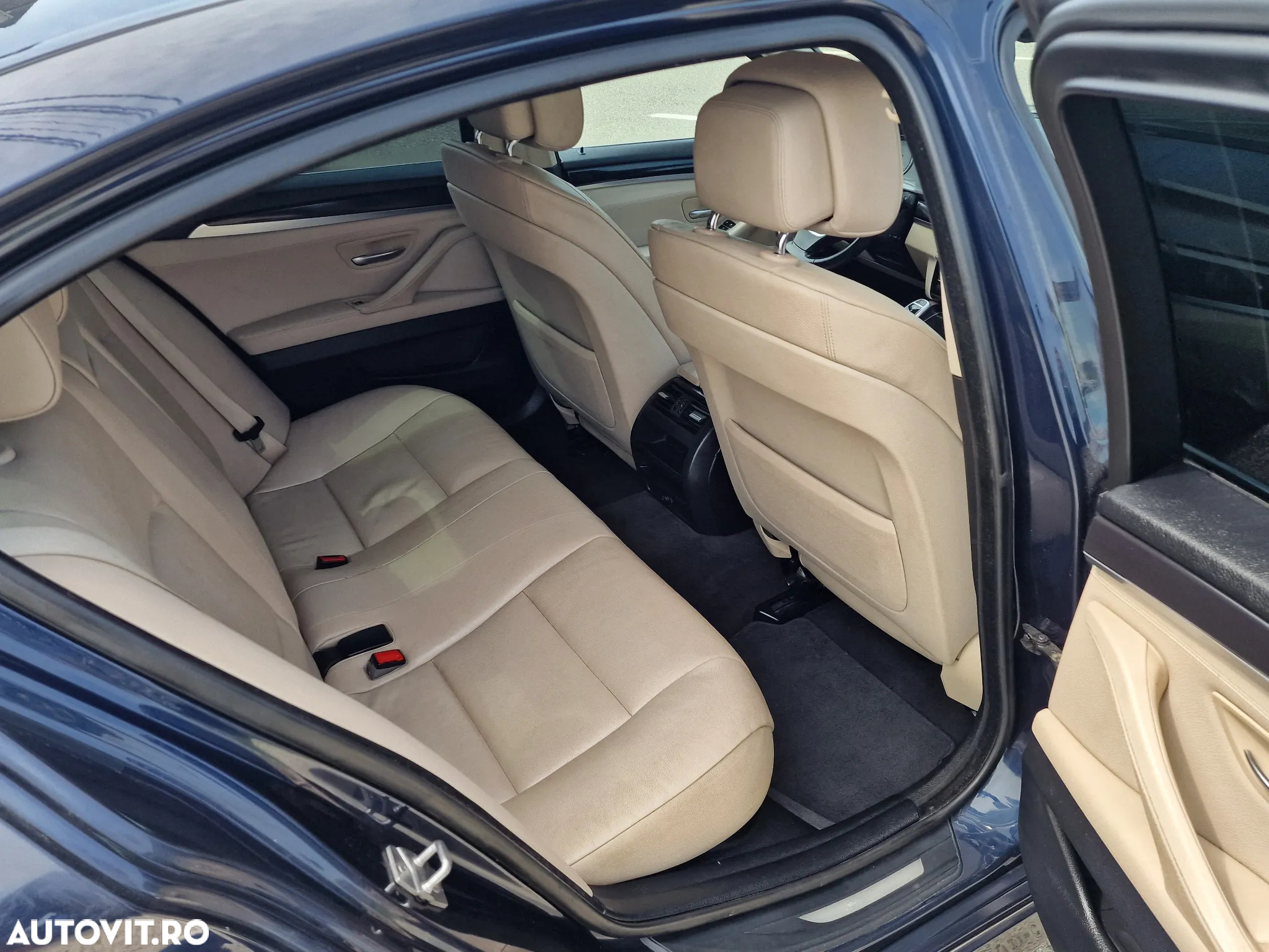 BMW Seria 5 520d - 8