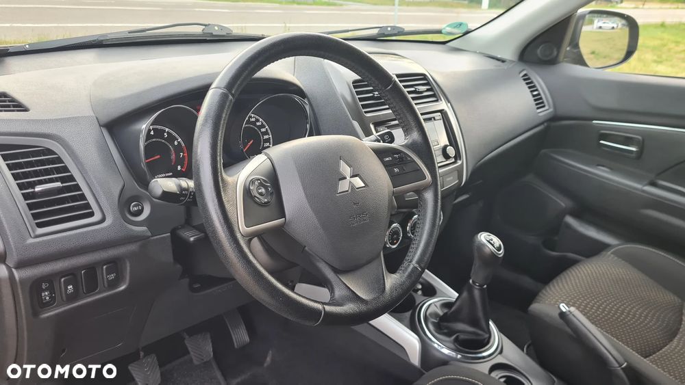 Mitsubishi ASX - 16
