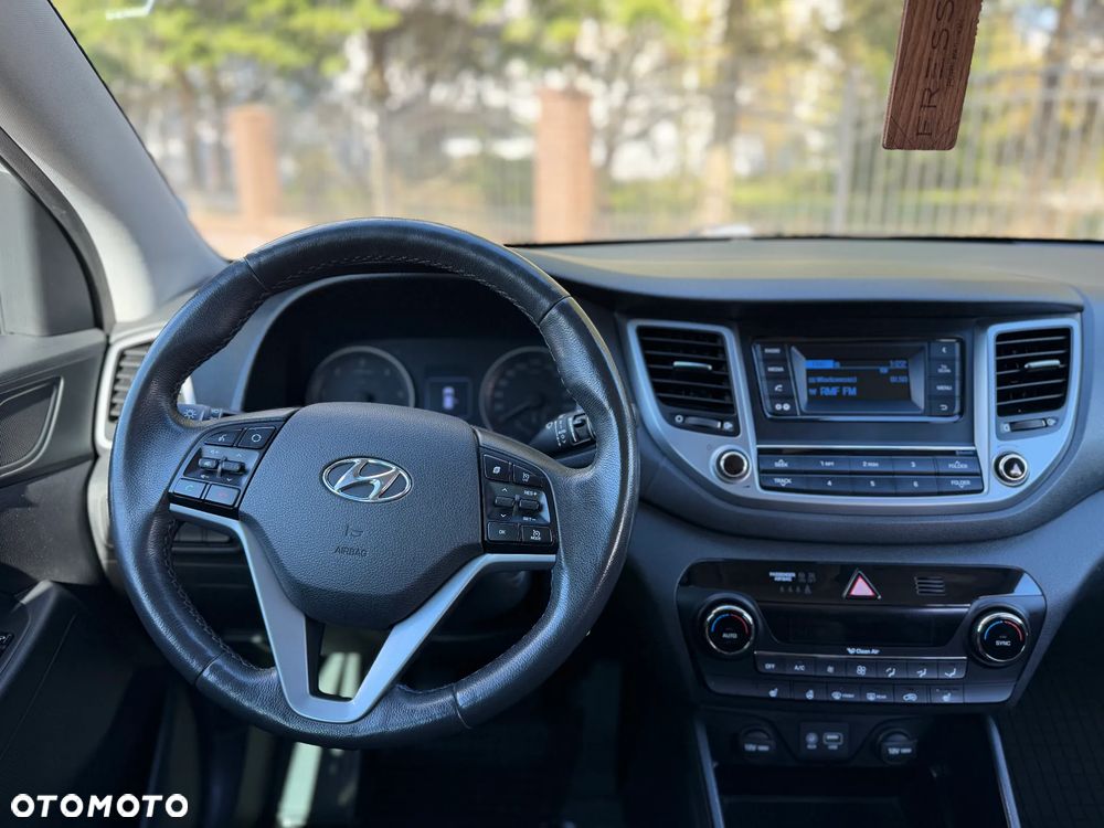 Hyundai Tucson 1.7 CRDI BlueDrive GO 2WD - 17