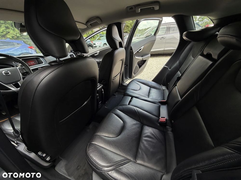 Volvo V40 T3 Momentum - 20