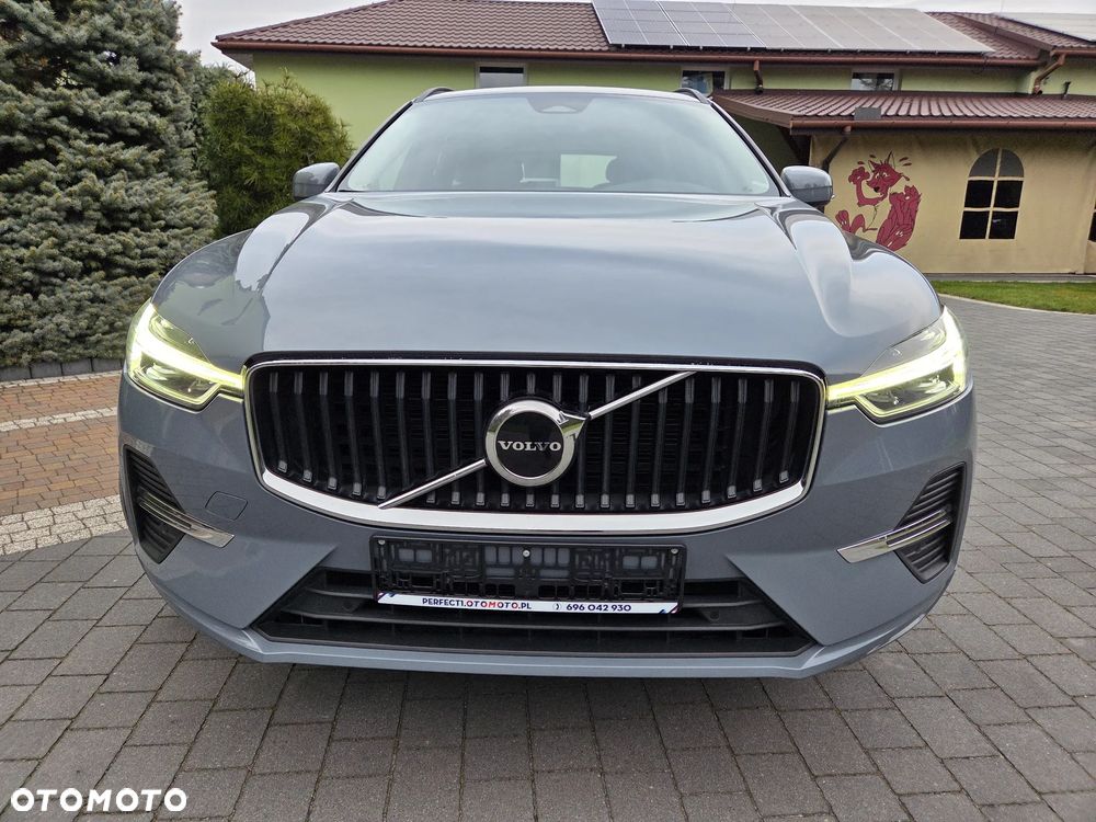 Volvo XC 60 B4 D Geartronic Momentum Pro - 4