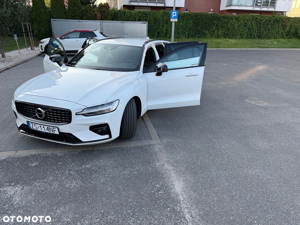 Volvo V60 B3 B R-Design - 7