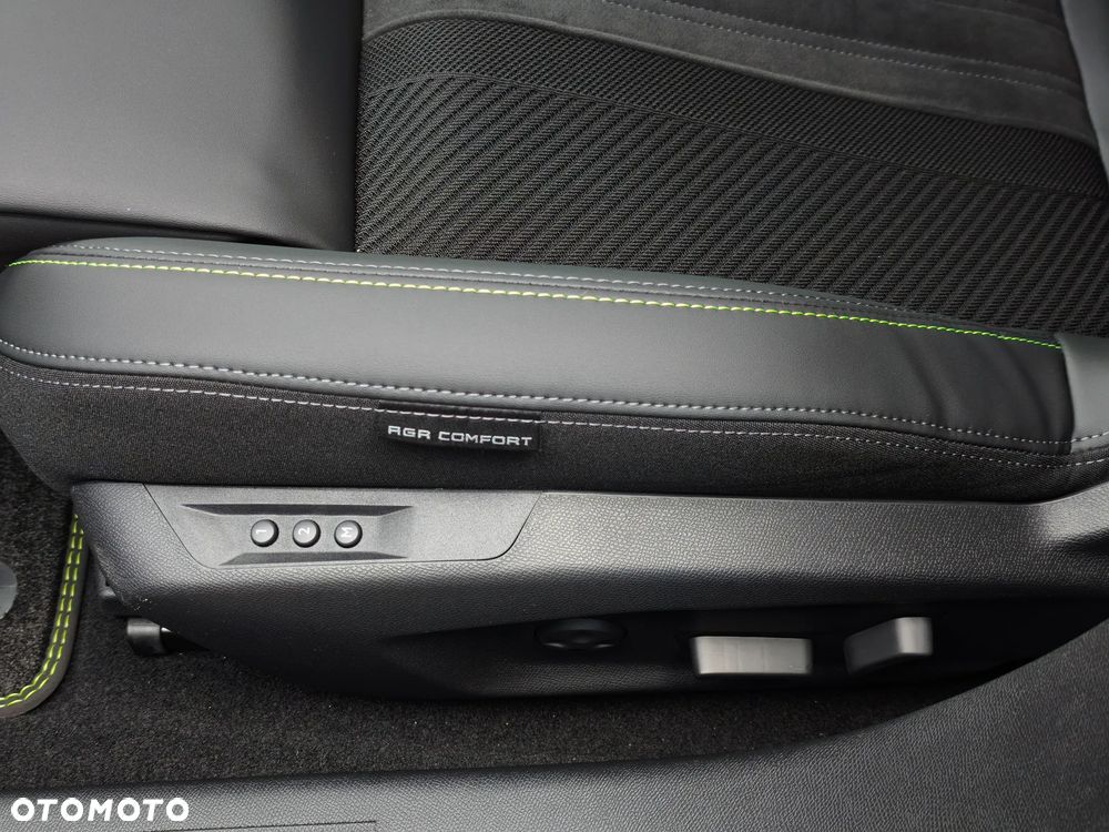 Peugeot 408 1.6 Plug-in Hybrid 240 GT Exclusive e-DCS7 - 18
