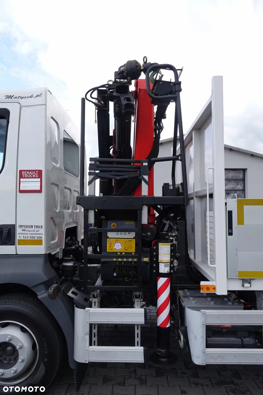 Renault D 210/  4X2 / SKRZYNIOWY 5 M + HDS PALFINGER PK 8.501 SLD A / UDŹWIG 5 580G / STEROWANIE RADIOWE / ROTATOR / SPROWADZONY - 18