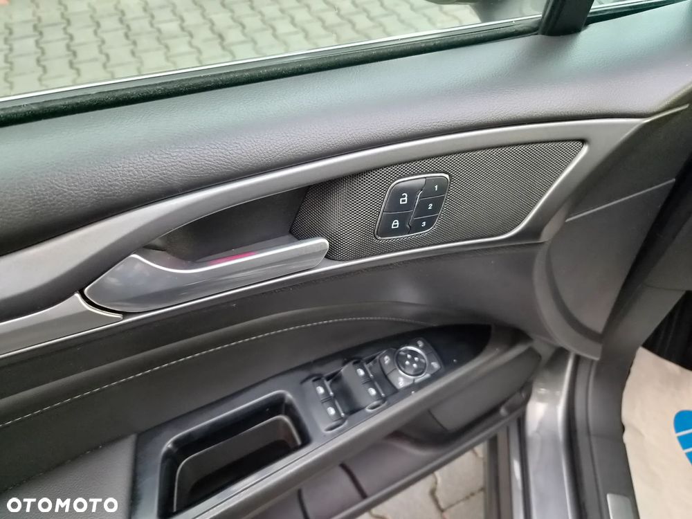 Ford Mondeo 2.0 TDCi PowerShift-Aut Allrad Titanium - 27