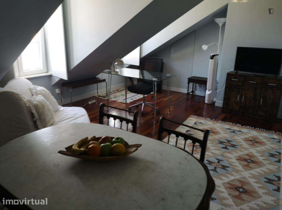 Apartamento com 1 quartos - localizado em Ajuda Lisbon - Grande imagem: 2/24