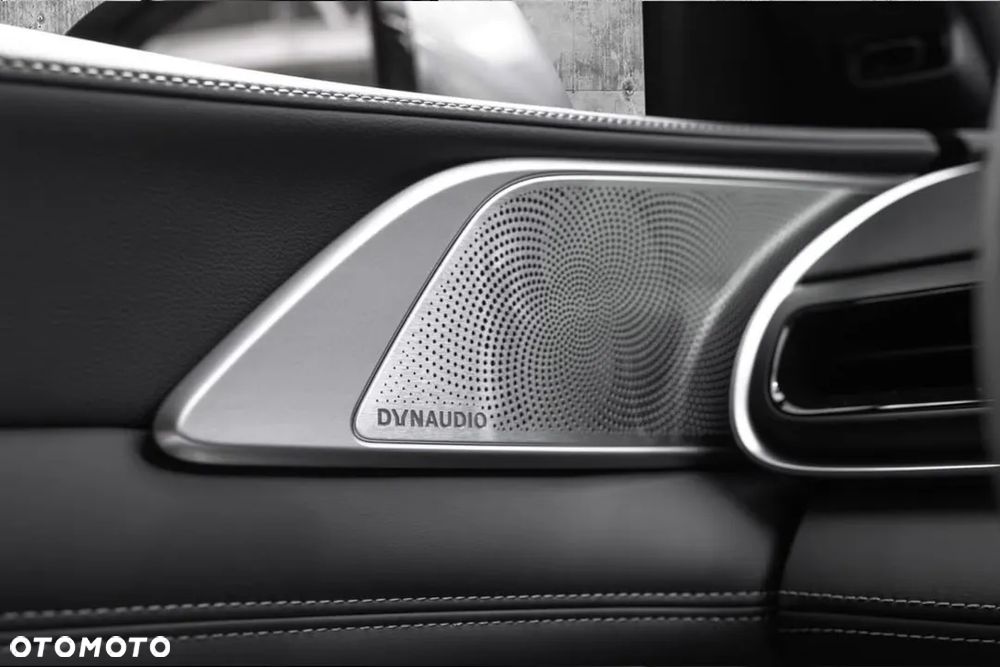 XPeng G9 98 kWh AWD Performance - 28