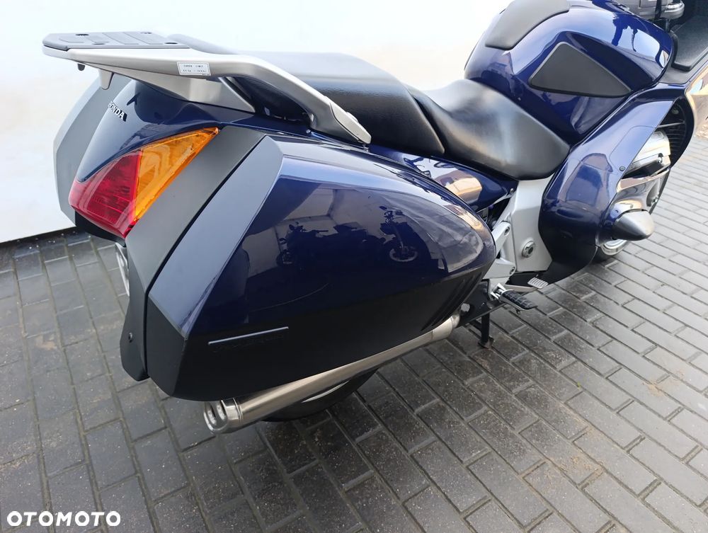 Honda ST - 24