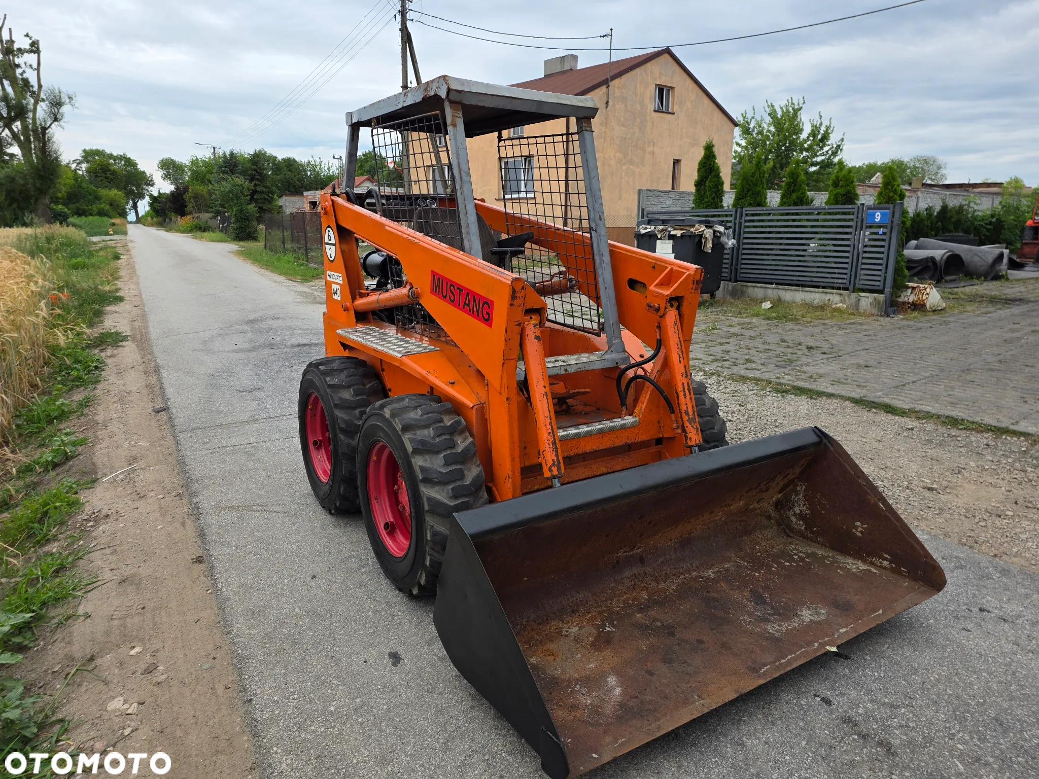 Bobcat Mustang 440 - 3