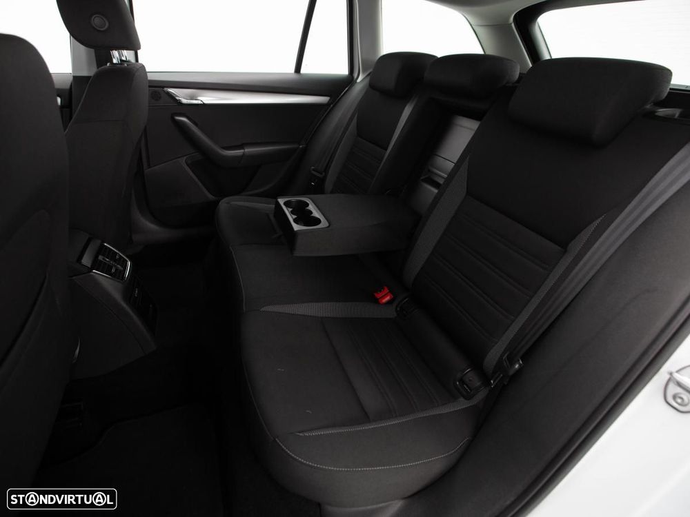 Skoda Octavia Break 2.0 TDI Ambition DSG - 10