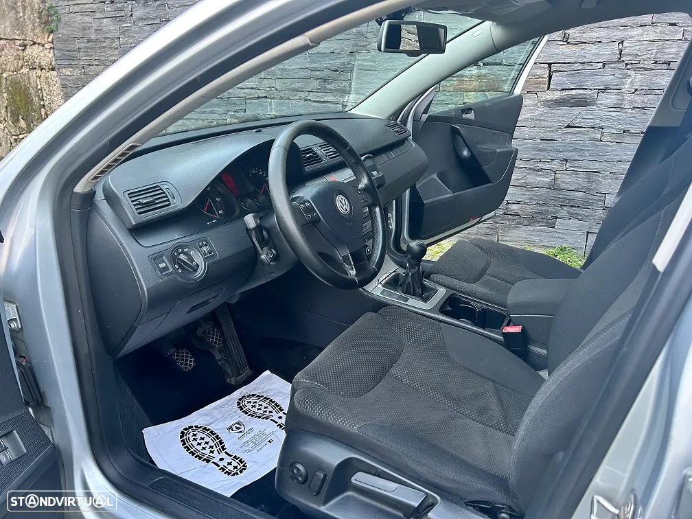 VW Passat 1.9 TDi Confortline - 11