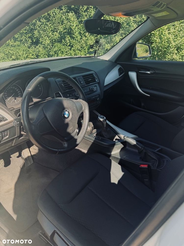 BMW Seria 1 116i - 5