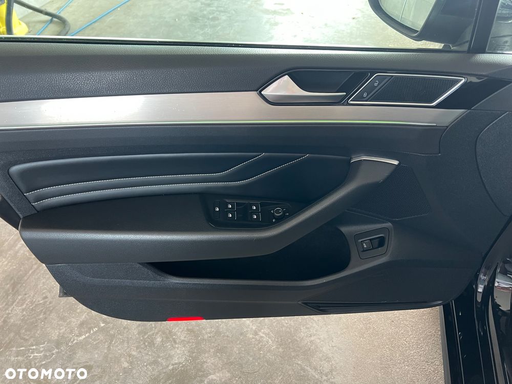 Volkswagen Passat 2.0 TDI EVO Business - 18