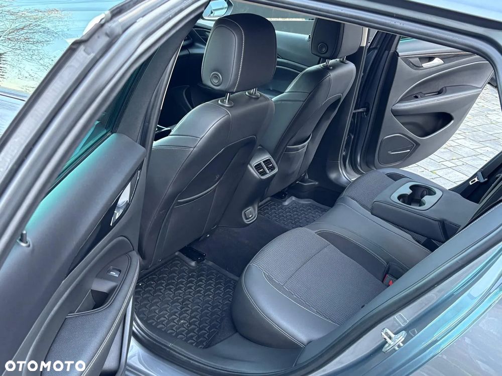 Opel Insignia 2.0 BiTurbo 4x4 Exclusive - 29
