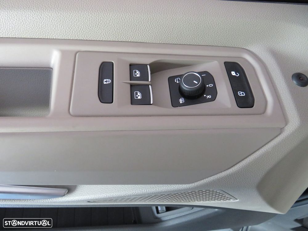 VW Multivan 1.5 TSI e-Hybrid Life Longa DSG - 14