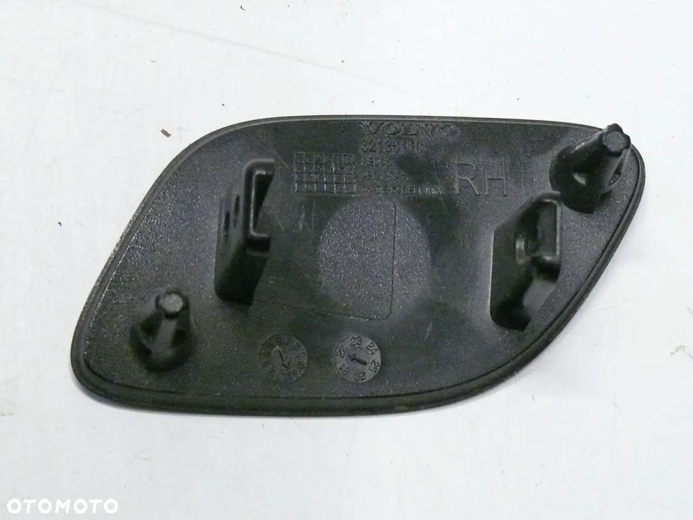 ZAŚLEPKA DYSZY SPRYSKIWACZA LEWA I PRAWA VOLVO XC40 LIFT - 3